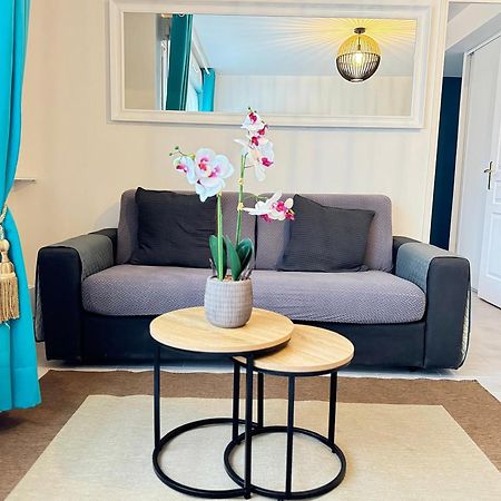 Appartement Magnolia 40M2, Parking Et Wifi Gratuit Montévrain Esterno foto