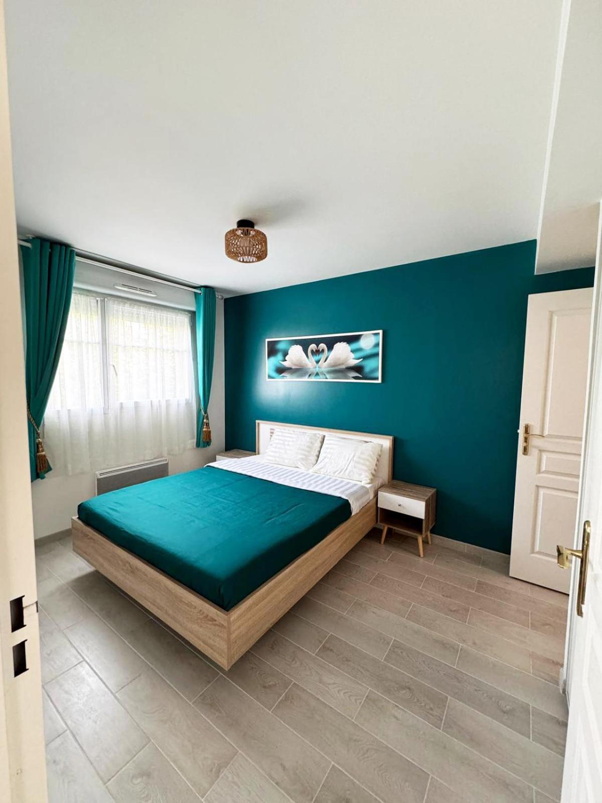Appartement Magnolia 40M2, Parking Et Wifi Gratuit Montévrain Esterno foto