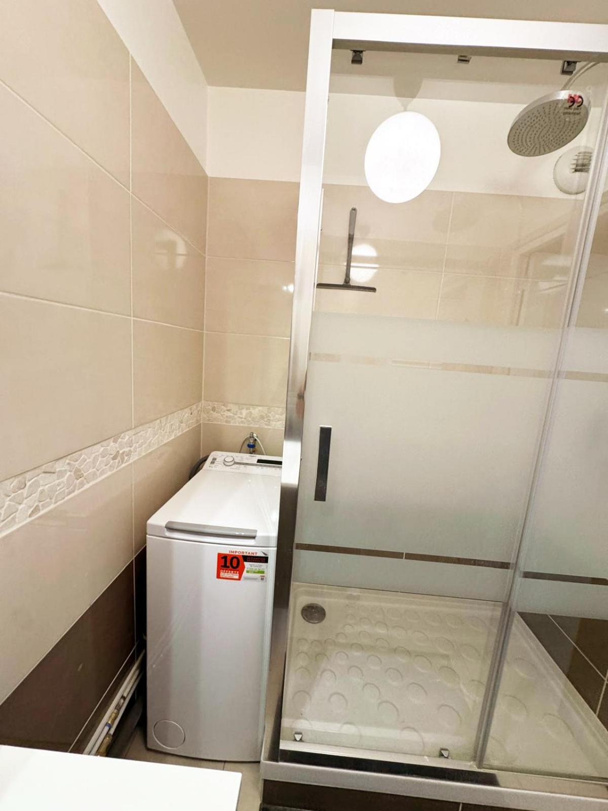 Appartement Magnolia 40M2, Parking Et Wifi Gratuit Montévrain Esterno foto
