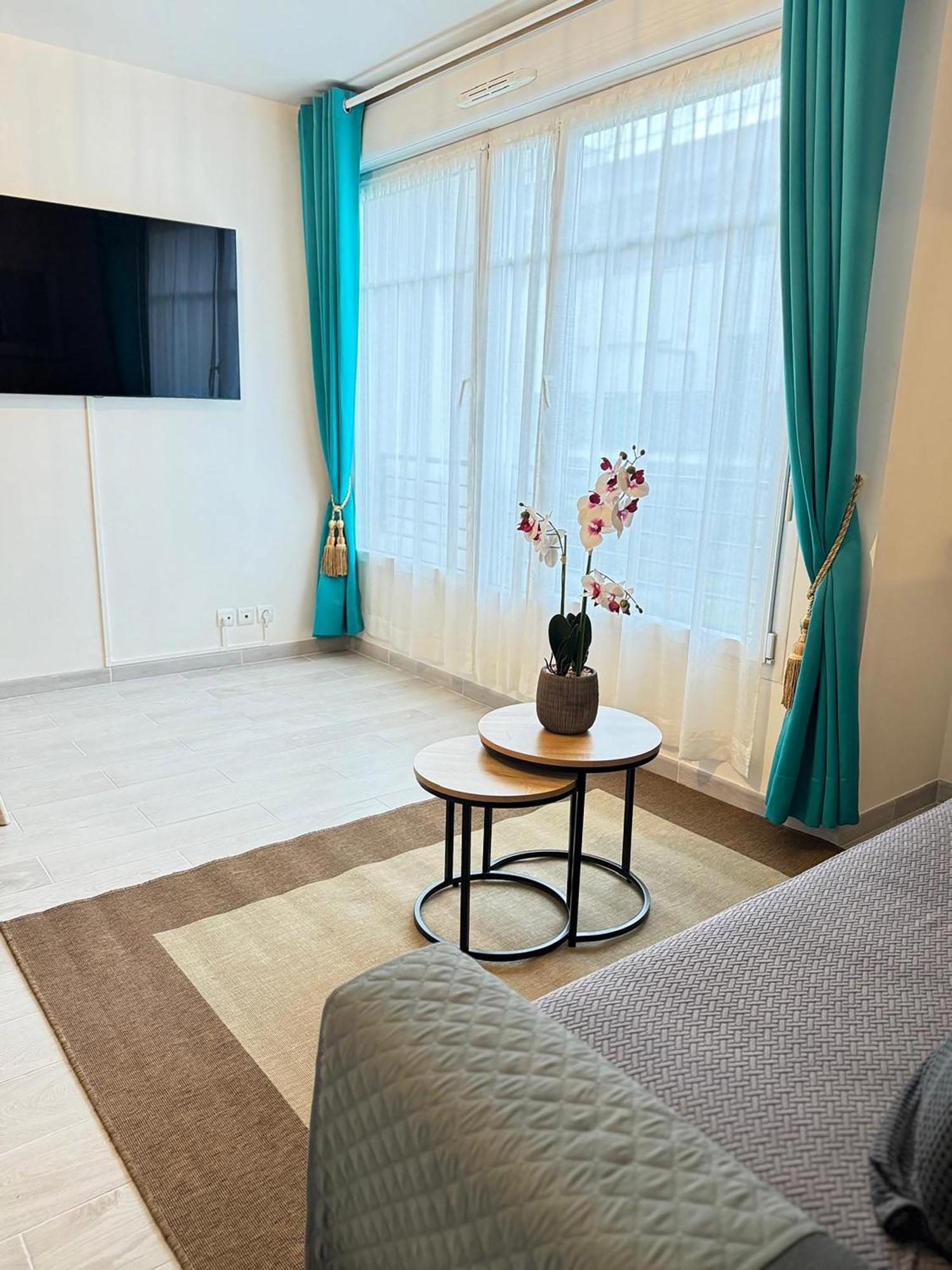 Appartement Magnolia 40M2, Parking Et Wifi Gratuit Montévrain Esterno foto